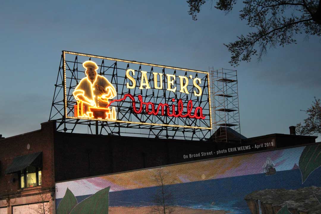 Sauers on Broad Street at night