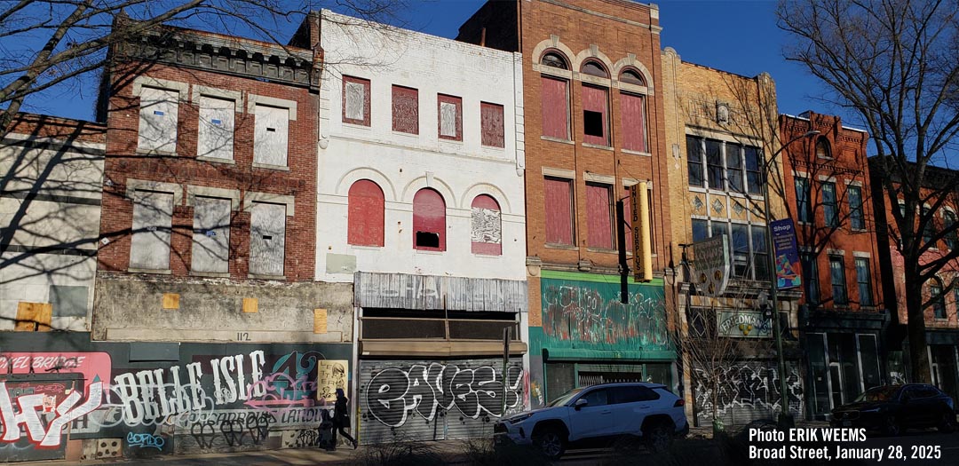 The Belle Isle front on buildings on Braod Street